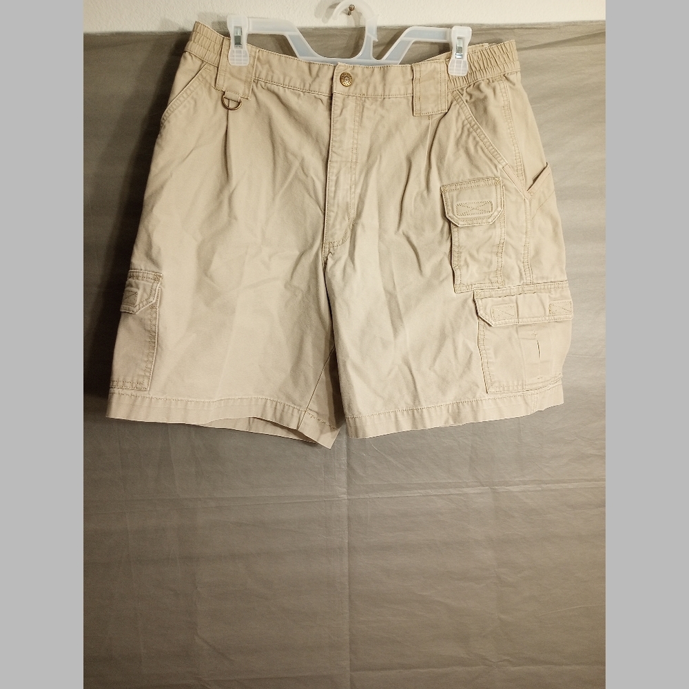 5.11 tactical man's cargo shorts size 36